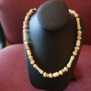Fashion Jewelry Cream Beaded Necklace